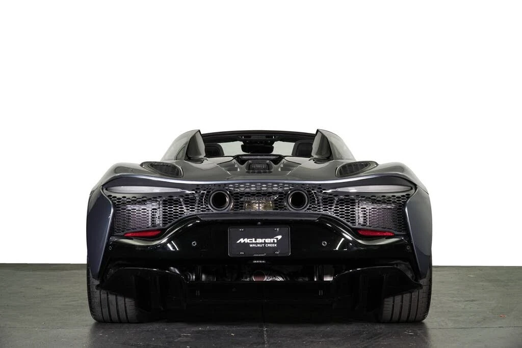 2026 McLaren Artura - Image 18 of 31
