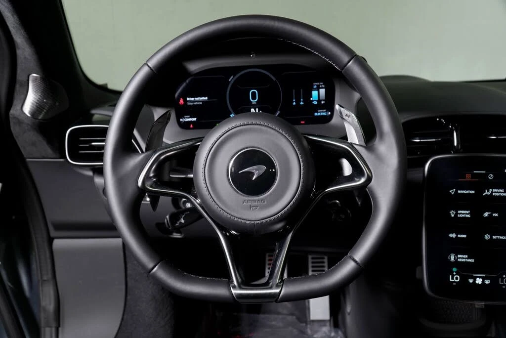 2026 McLaren Artura - Image 11 of 31