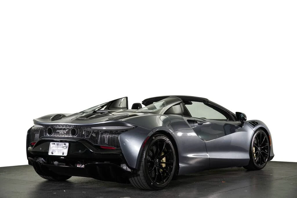 2026 McLaren Artura - Image 30 of 31