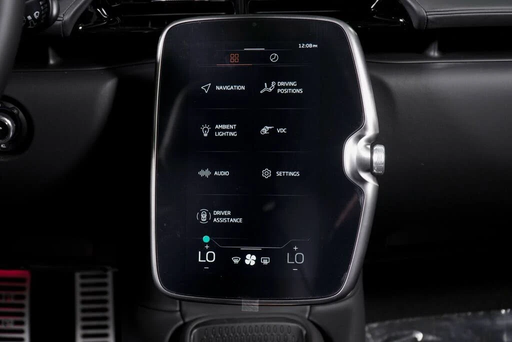2026 McLaren Artura - Image 23 of 31