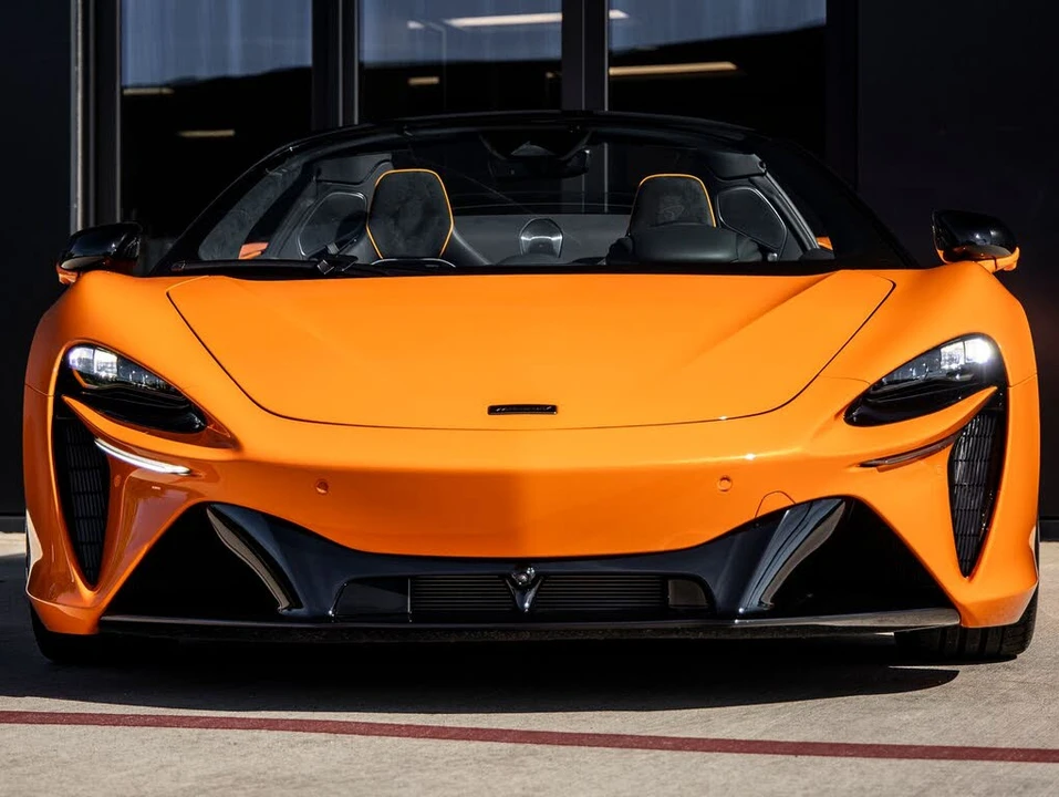2026 McLaren Artura - Image 5 of 31