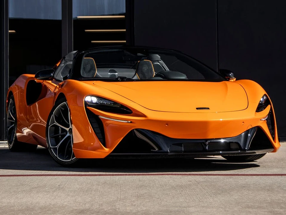 2026 McLaren Artura - Image 3 of 31