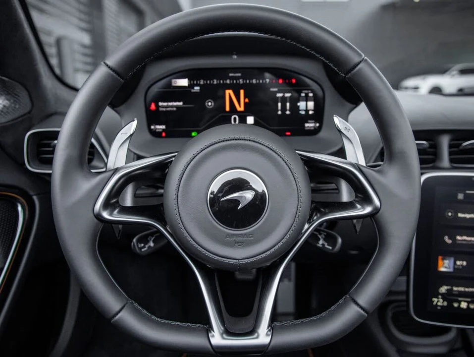 2026 McLaren Artura - Image 28 of 31