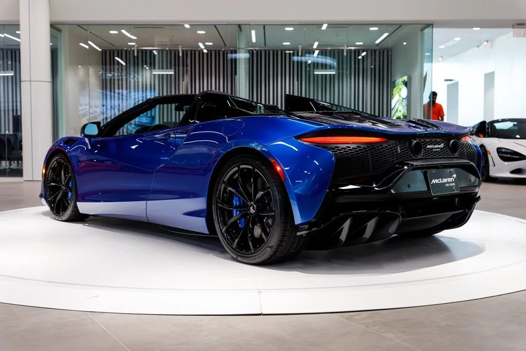 2026 McLaren Artura - Image 31 of 31