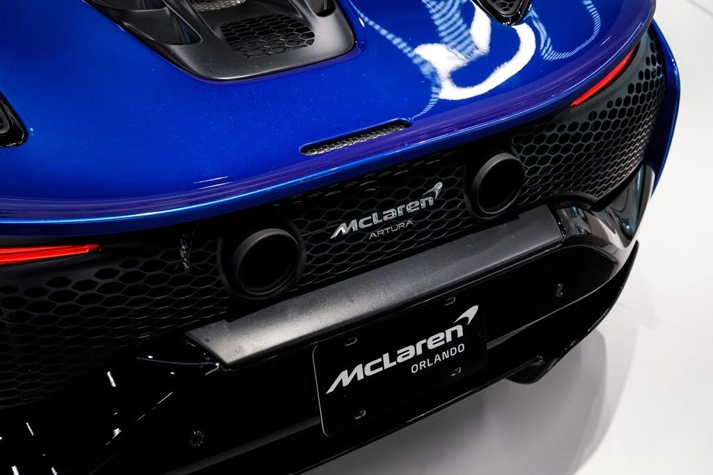 2026 McLaren Artura - Image 13 of 31