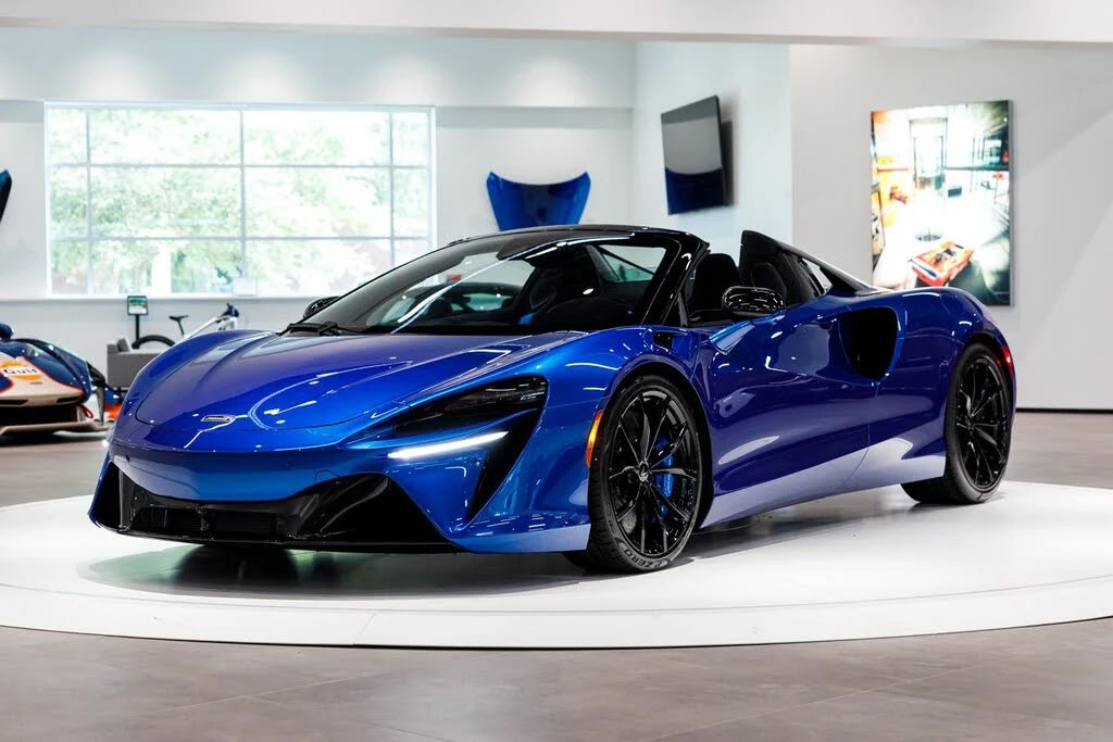 2026 McLaren Artura - Image 30 of 31