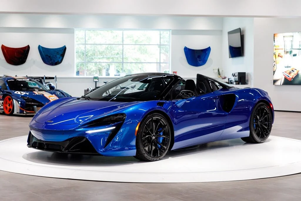 2026 McLaren Artura - Image 5 of 31