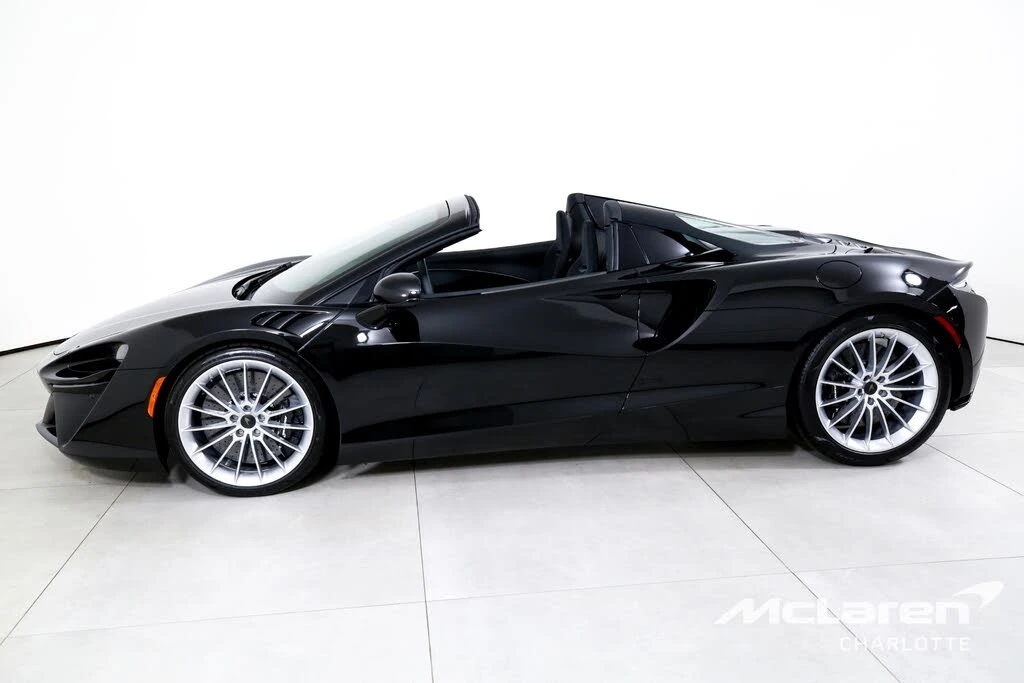 2026 McLaren Artura - Image 7 of 7