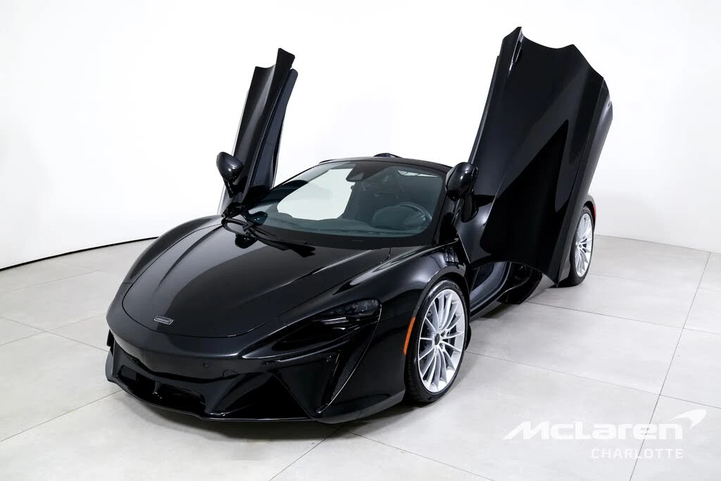 2026 McLaren Artura - Image 6 of 7