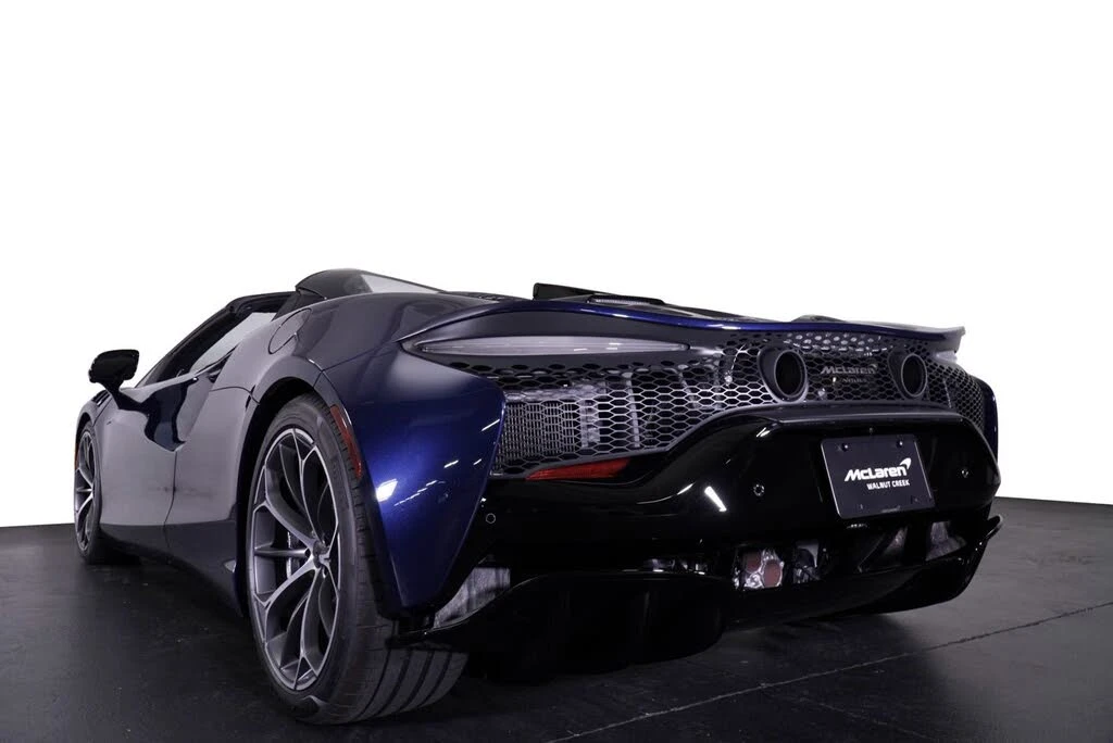 2026 McLaren Artura - Image 8 of 31