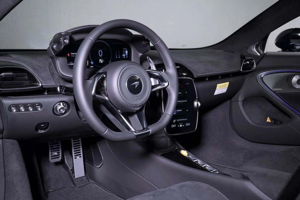 2026 McLaren Artura - Image 3 of 31