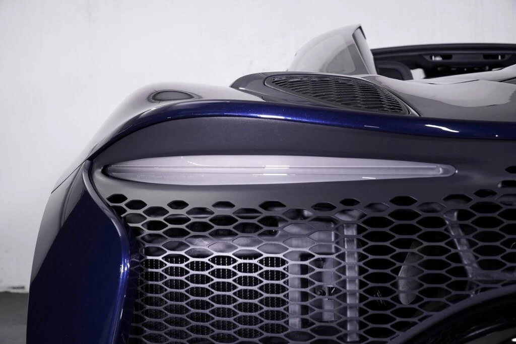 2026 McLaren Artura - Image 19 of 31