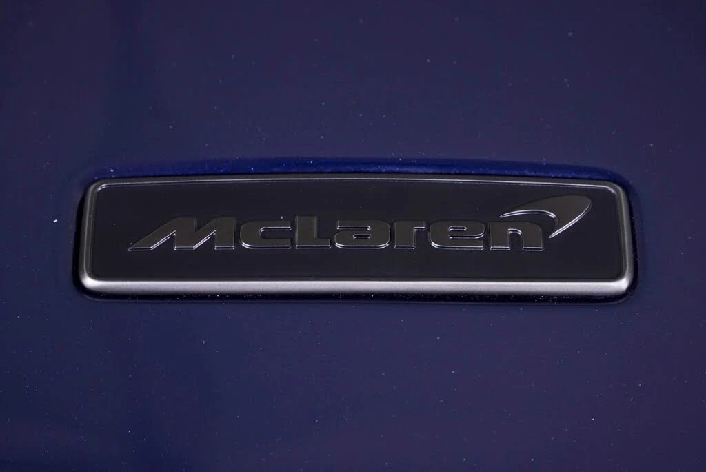 2026 McLaren Artura - Image 16 of 31