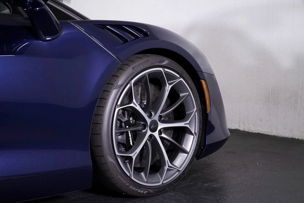 2026 McLaren Artura - Image 9 of 31