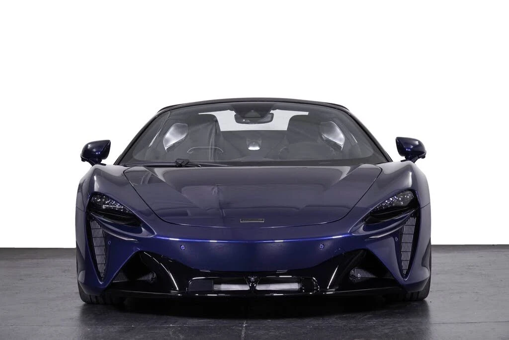 2026 McLaren Artura - Image 26 of 31