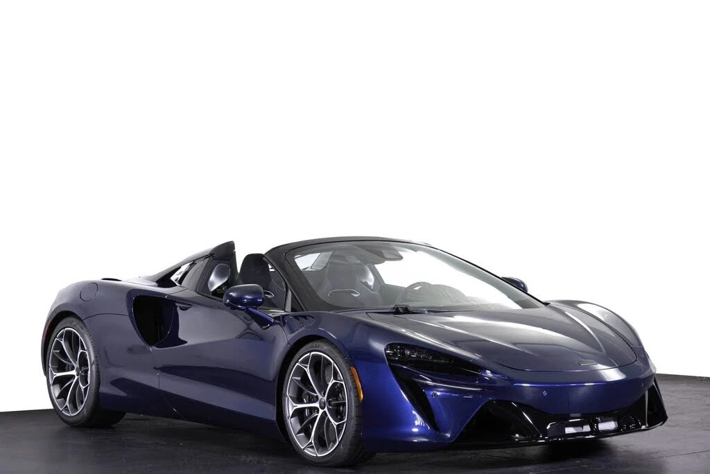 2026 McLaren Artura - Image 25 of 31