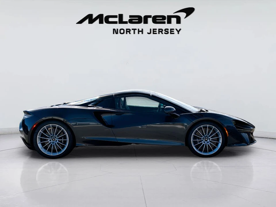 2026 McLaren Artura - Image 8 of 31