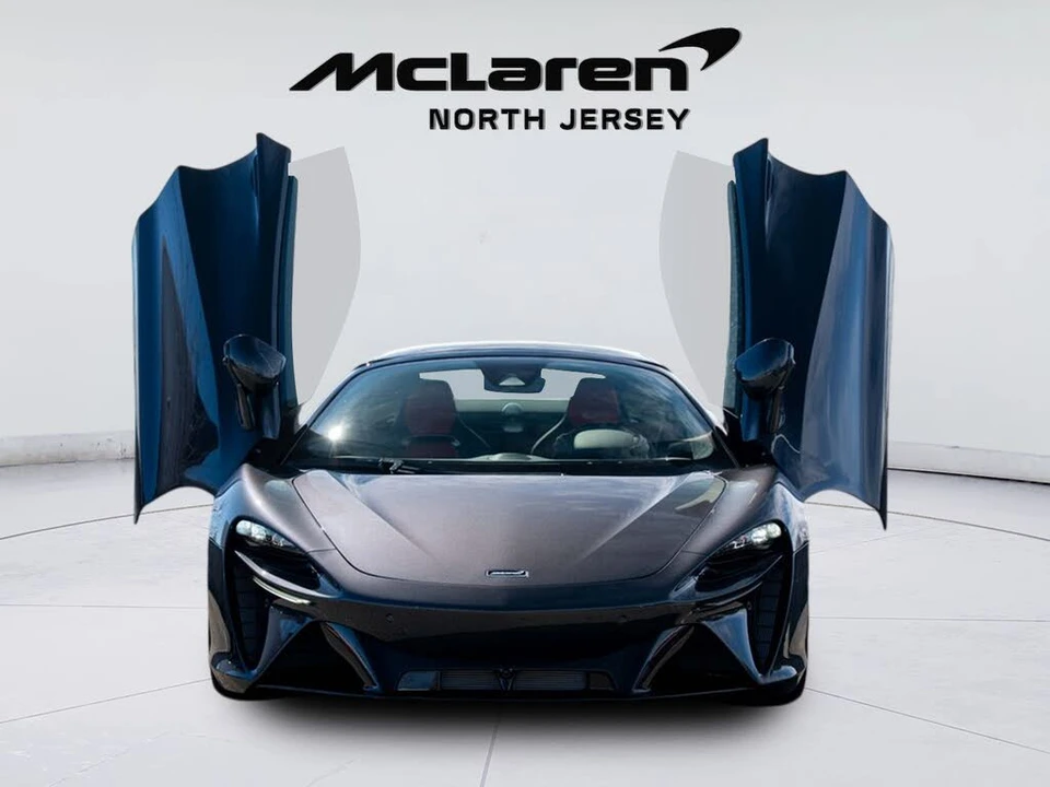 2026 McLaren Artura - Image 5 of 31