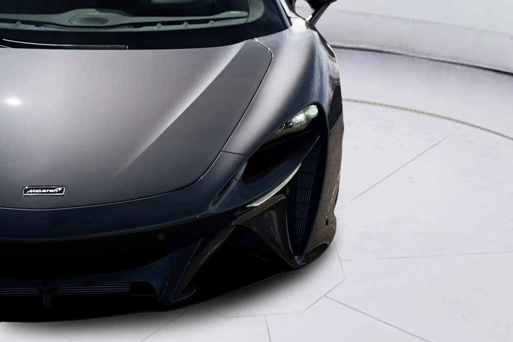 2026 McLaren Artura - Image 27 of 31