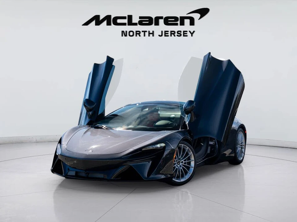 2026 McLaren Artura - Image 3 of 31