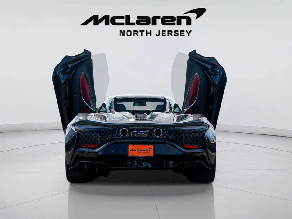 2026 McLaren Artura - Image 13 of 31