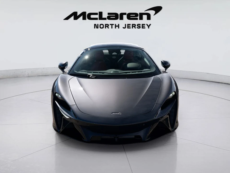 2026 McLaren Artura - Image 24 of 31
