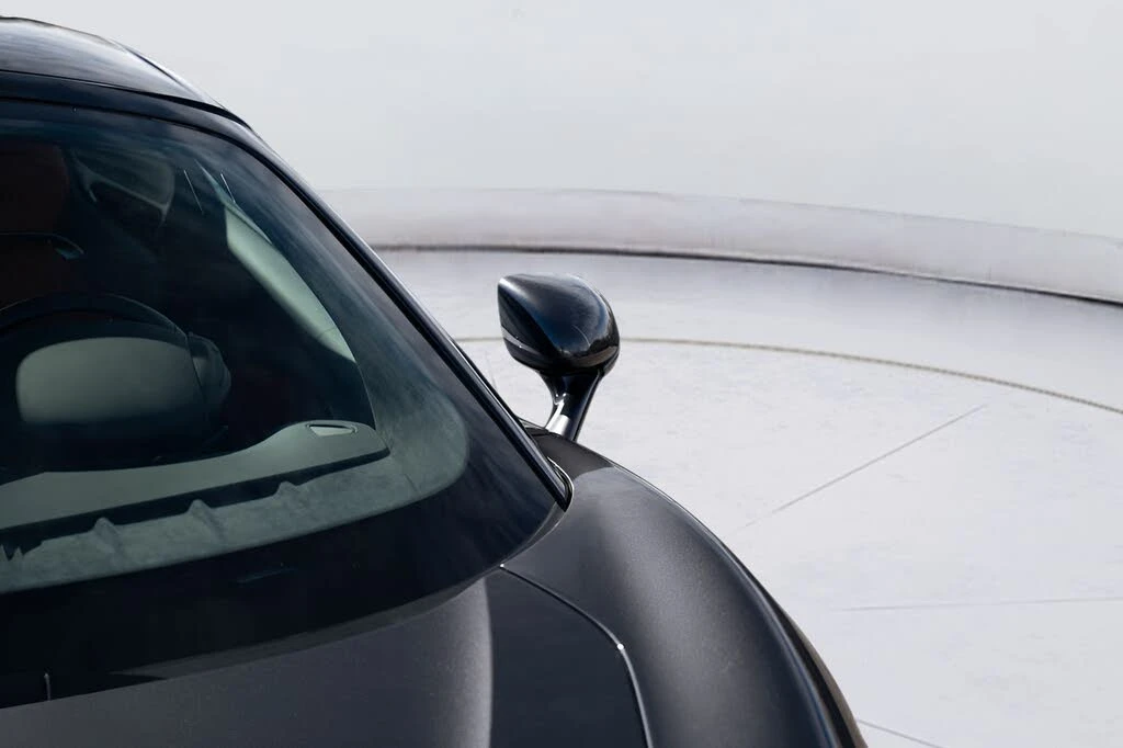 2026 McLaren Artura - Image 29 of 31