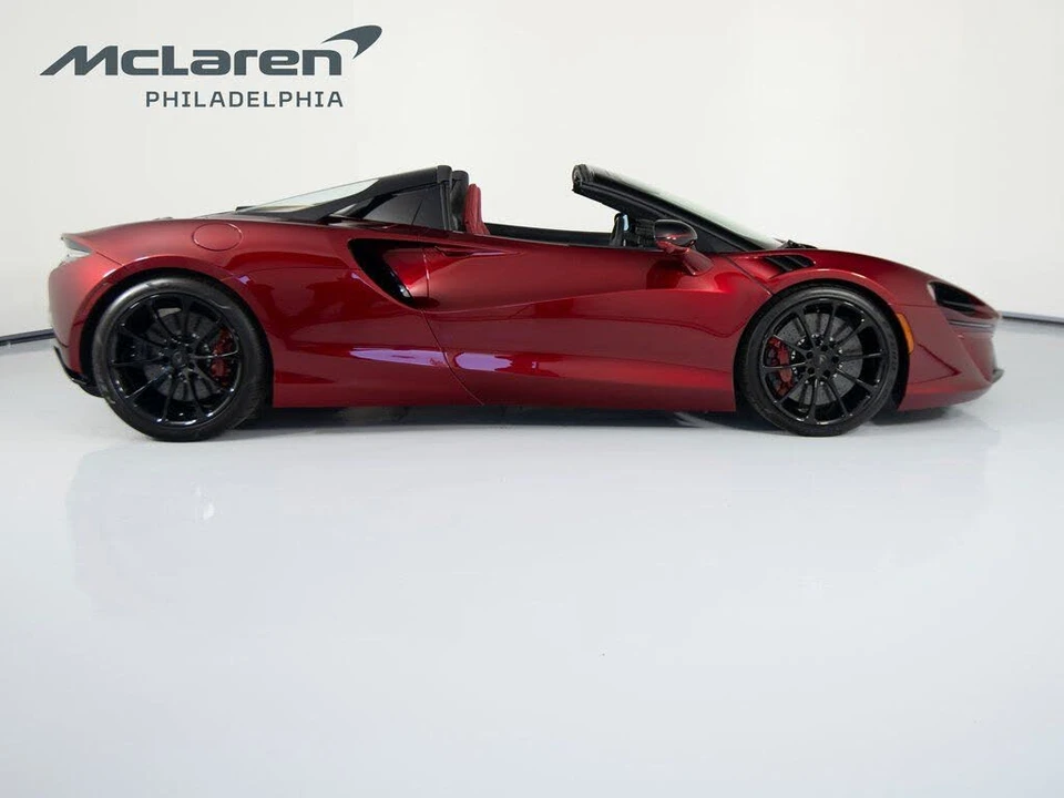 2026 McLaren Artura - Image 5 of 31
