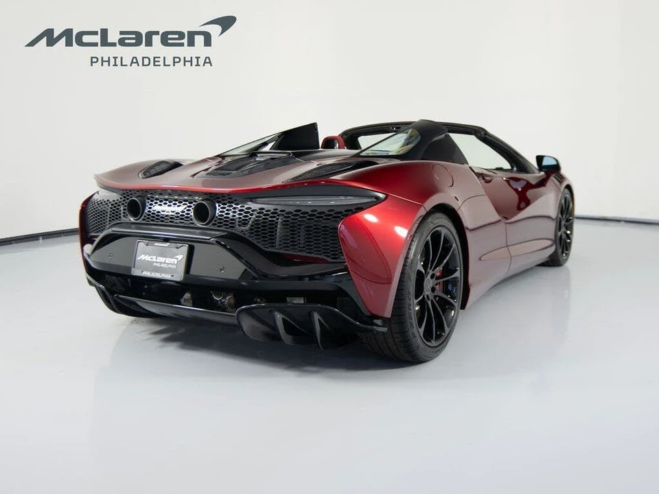 2026 McLaren Artura - Image 6 of 31