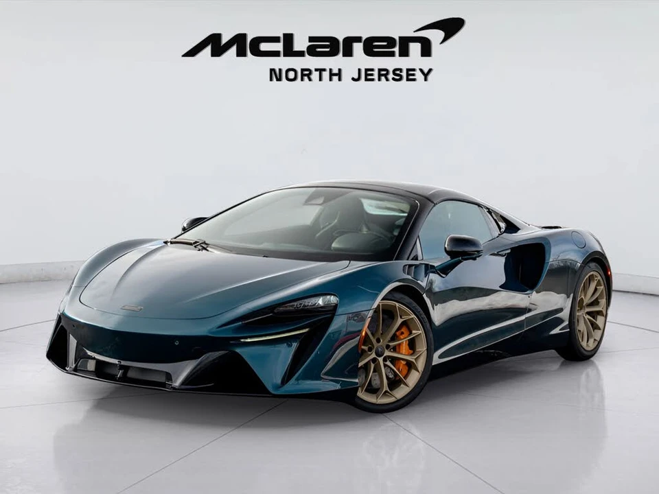 2026 McLaren Artura - Image 2 of 31