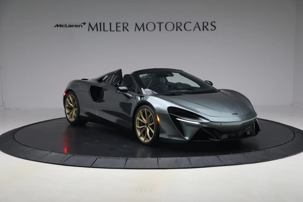 2026 McLaren Artura - Image 10 of 31