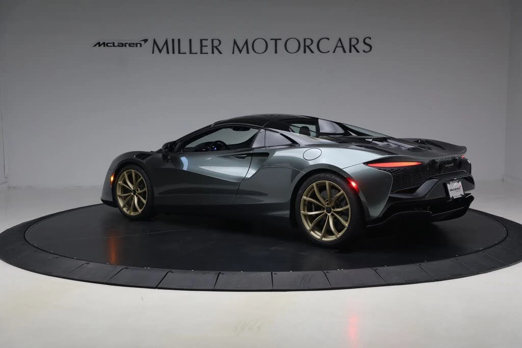 2026 McLaren Artura - Image 24 of 31