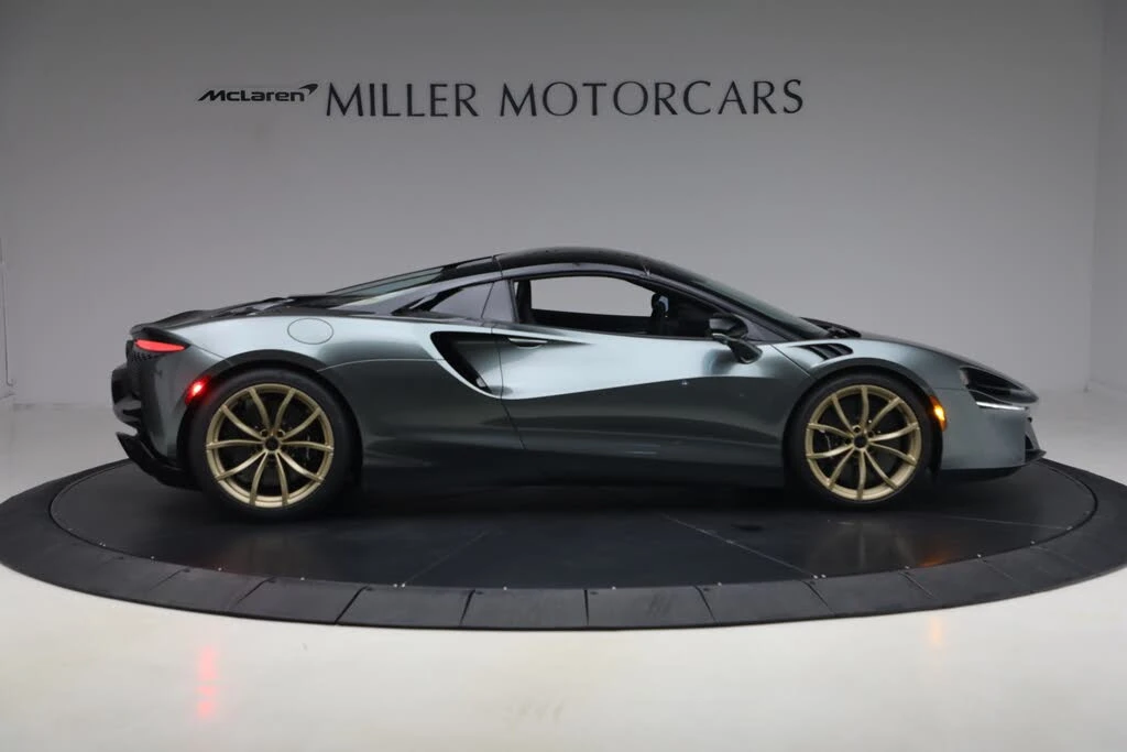 2026 McLaren Artura - Image 27 of 31