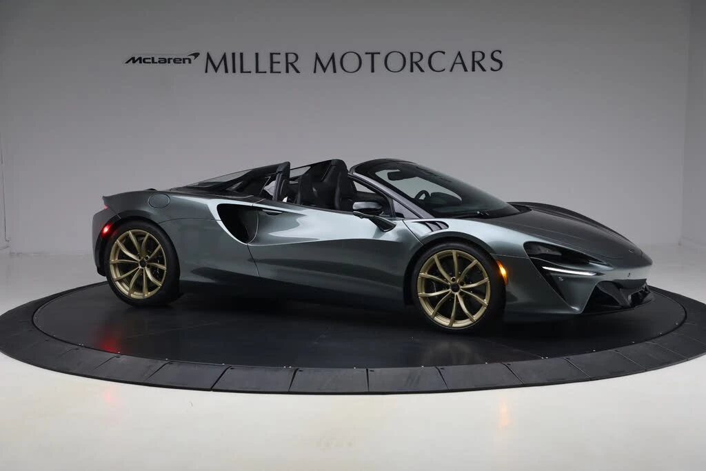 2026 McLaren Artura - Image 9 of 31