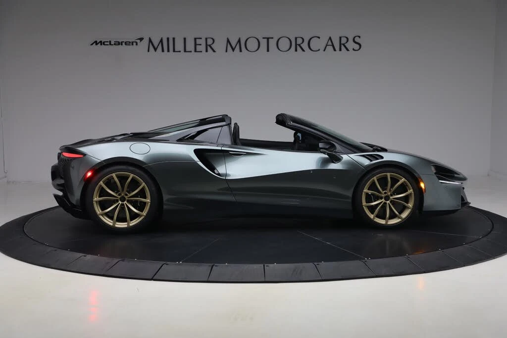 2026 McLaren Artura - Image 8 of 31