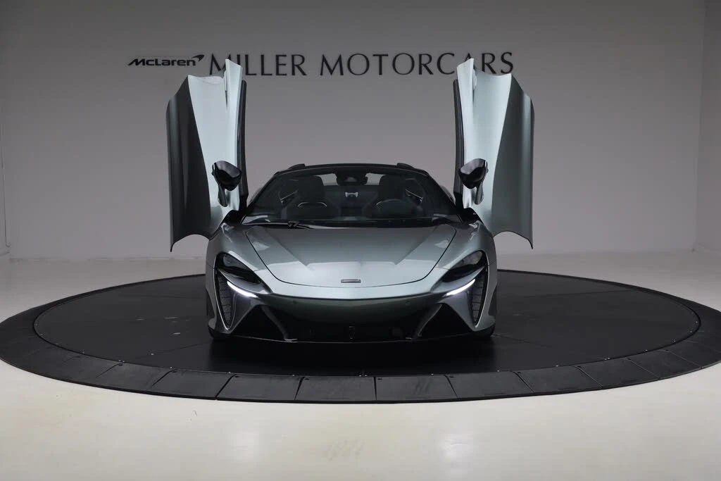 2026 McLaren Artura - Image 12 of 31