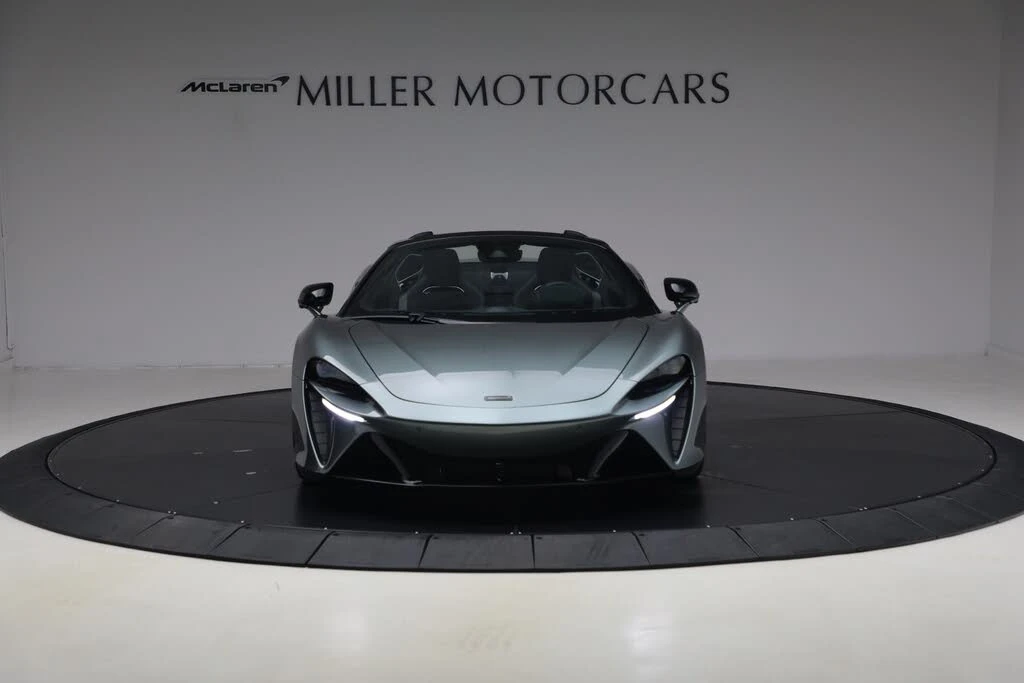 2026 McLaren Artura - Image 11 of 31