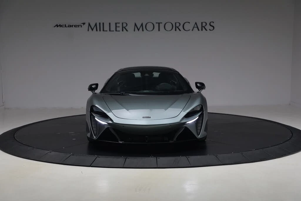 2026 McLaren Artura - Image 21 of 31