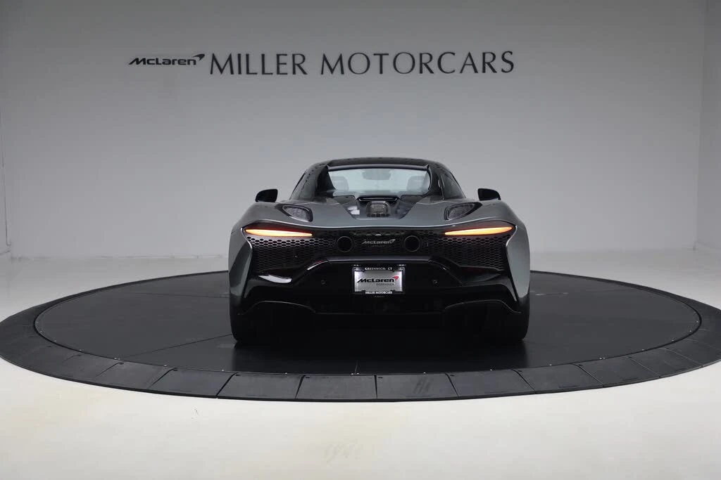 2026 McLaren Artura - Image 25 of 31