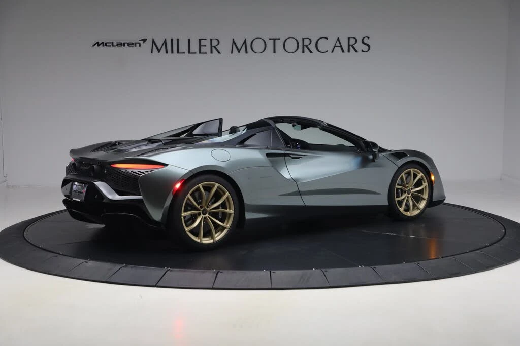 2026 McLaren Artura - Image 7 of 31