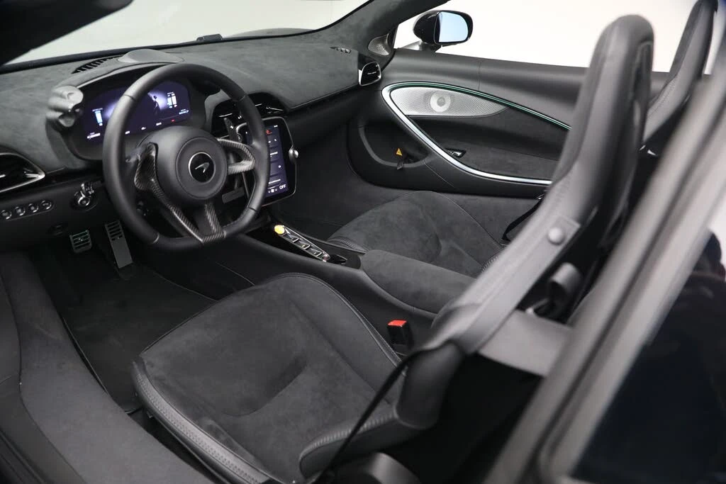 2026 McLaren Artura - Image 31 of 31