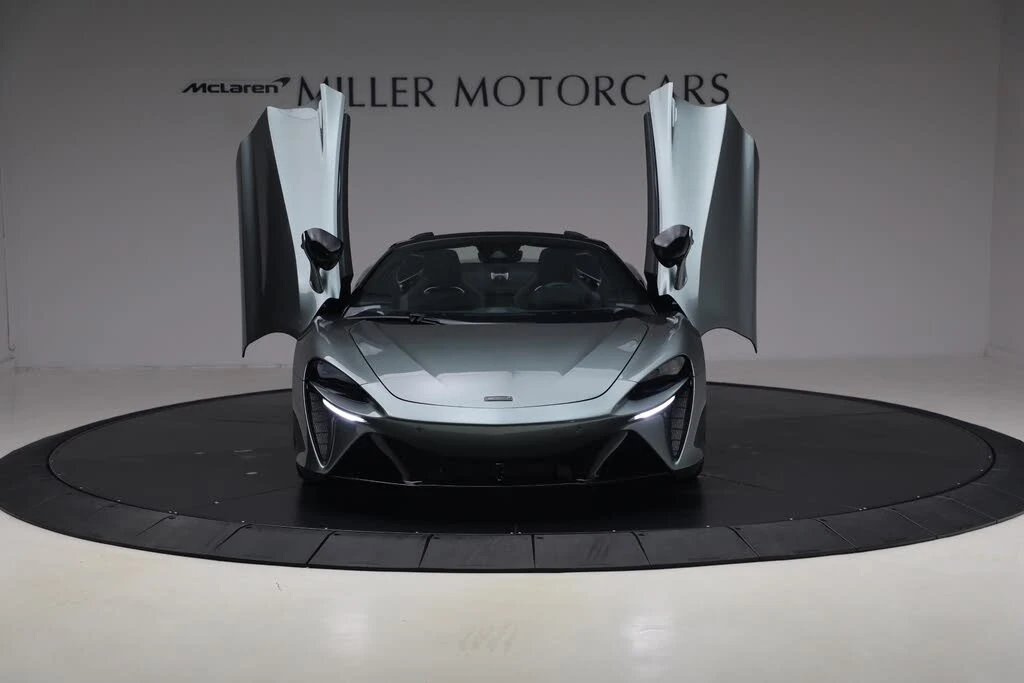 2026 McLaren Artura - Image 20 of 31