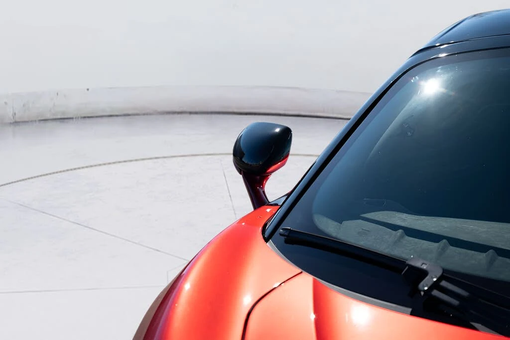 2026 McLaren Artura - Image 27 of 31