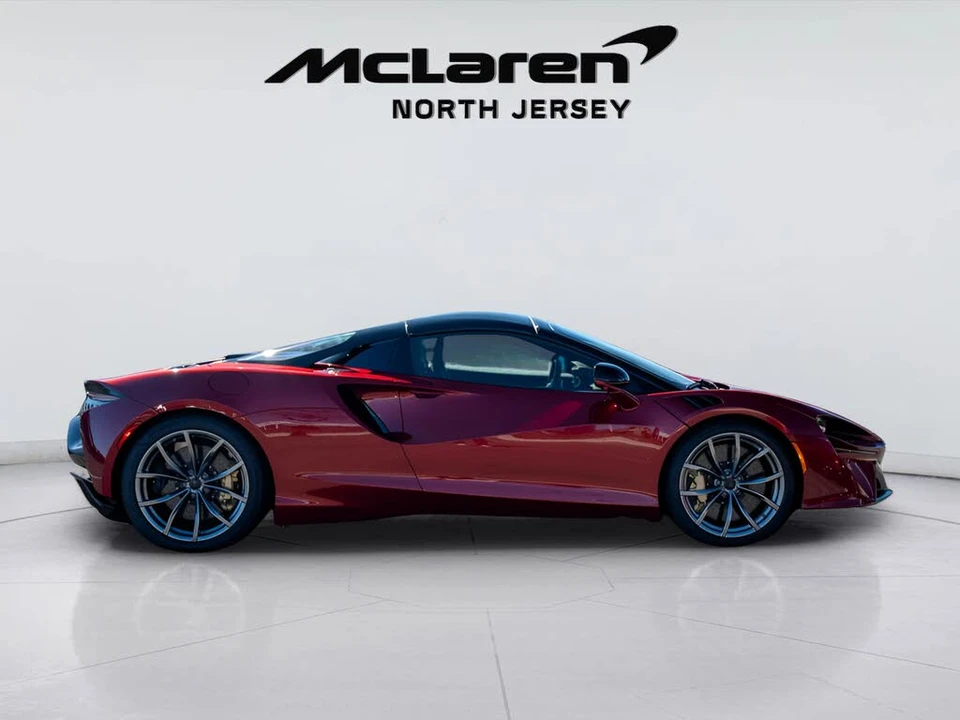 2026 McLaren Artura - Image 8 of 31