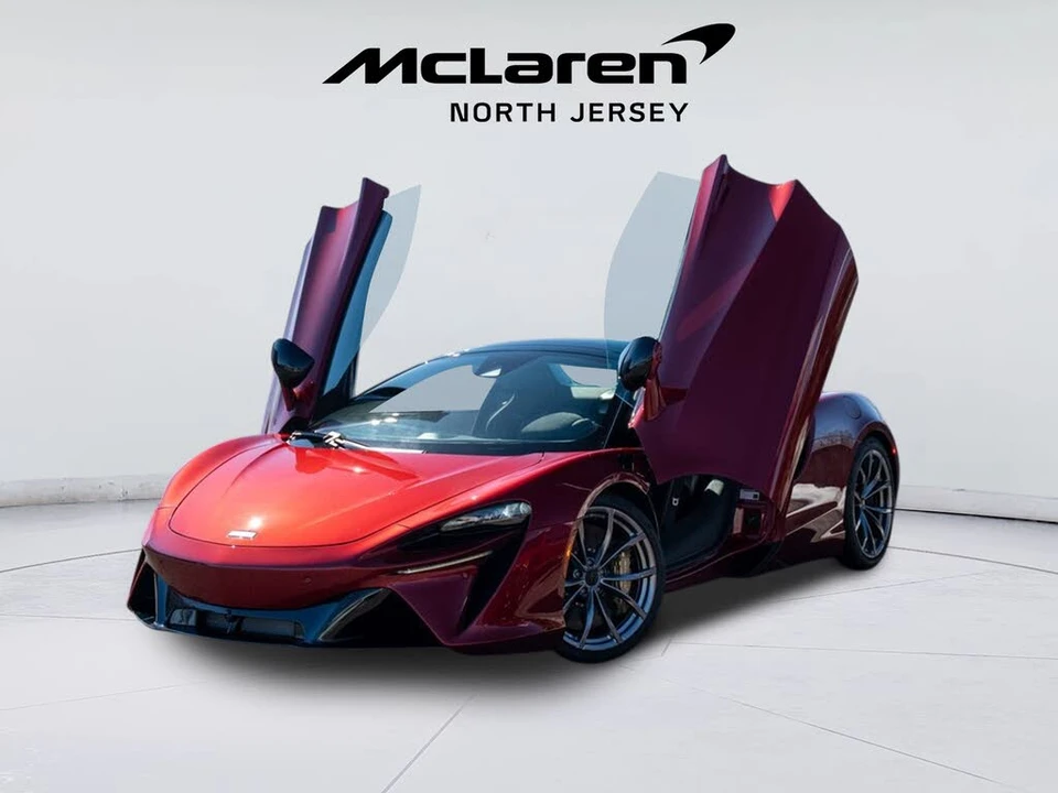 2026 McLaren Artura - Image 3 of 31