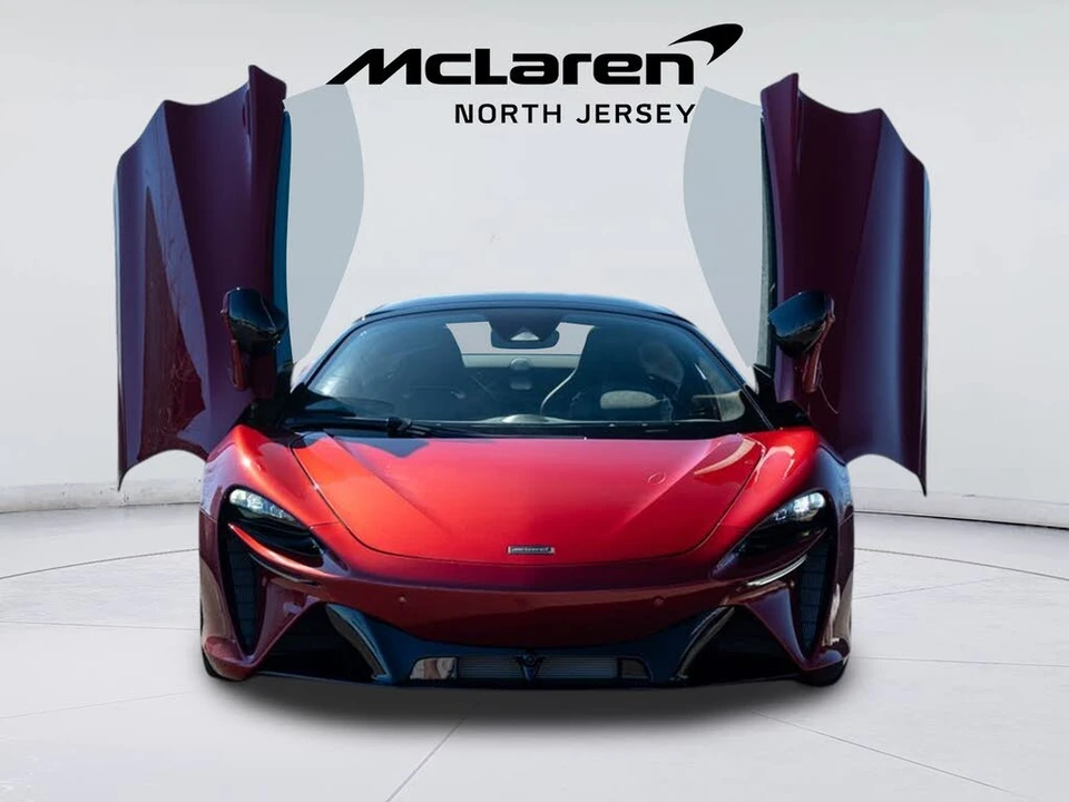 2026 McLaren Artura - Image 5 of 31