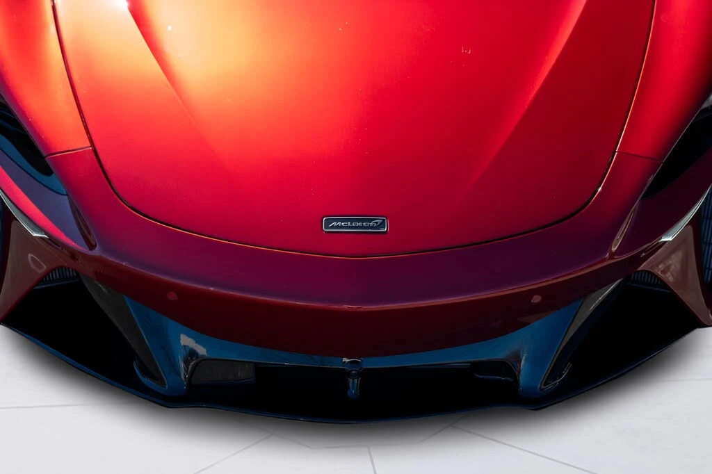 2026 McLaren Artura - Image 25 of 31