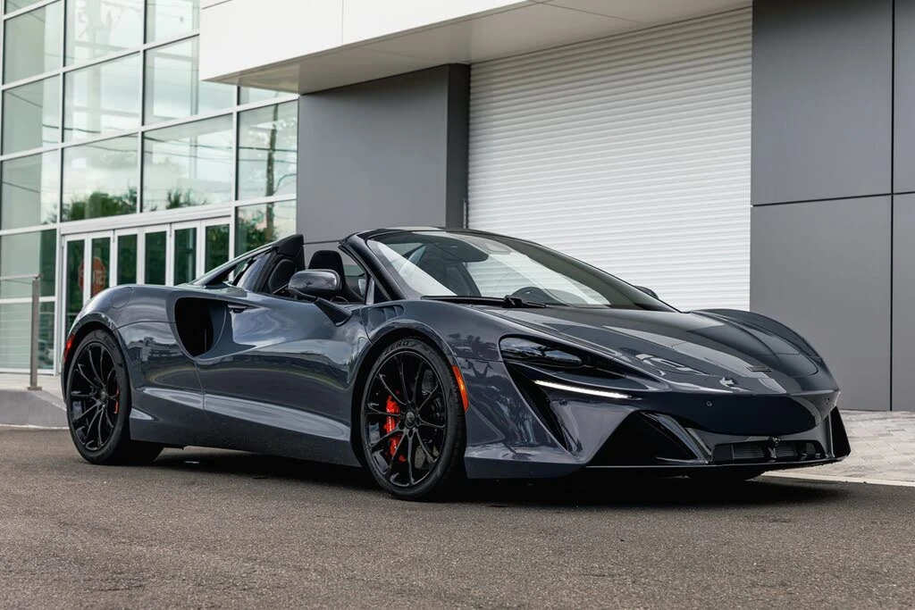 2026 McLaren Artura - Image 11 of 27