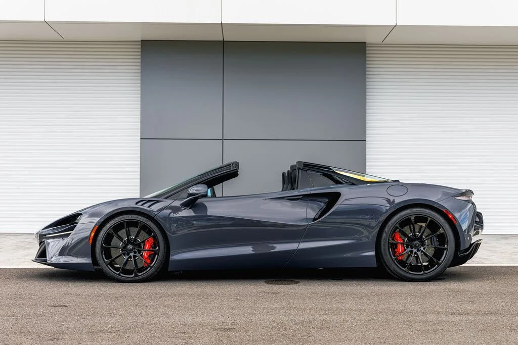 2026 McLaren Artura - Image 4 of 27