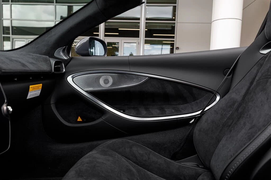 2026 McLaren Artura - Image 26 of 27